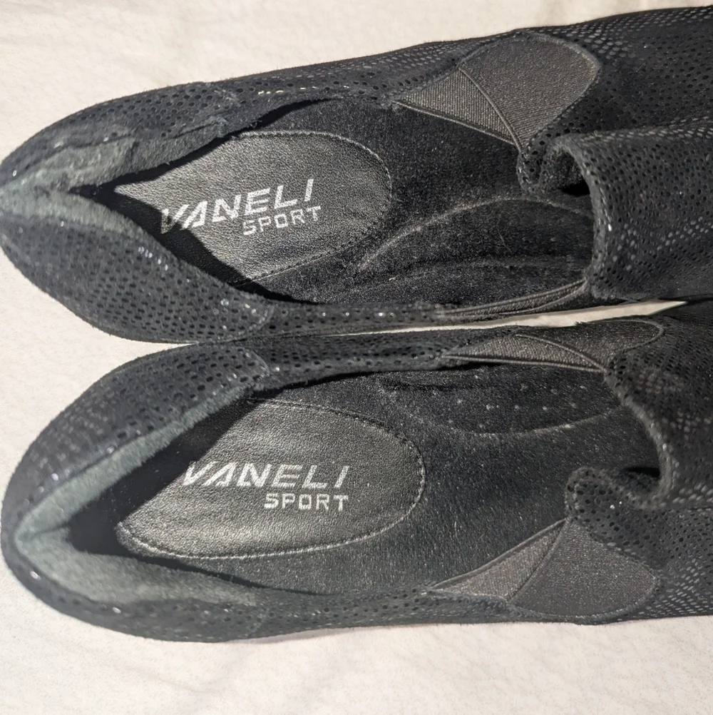 Vaneli Sport Black Slip-On Sneakers Size 11M